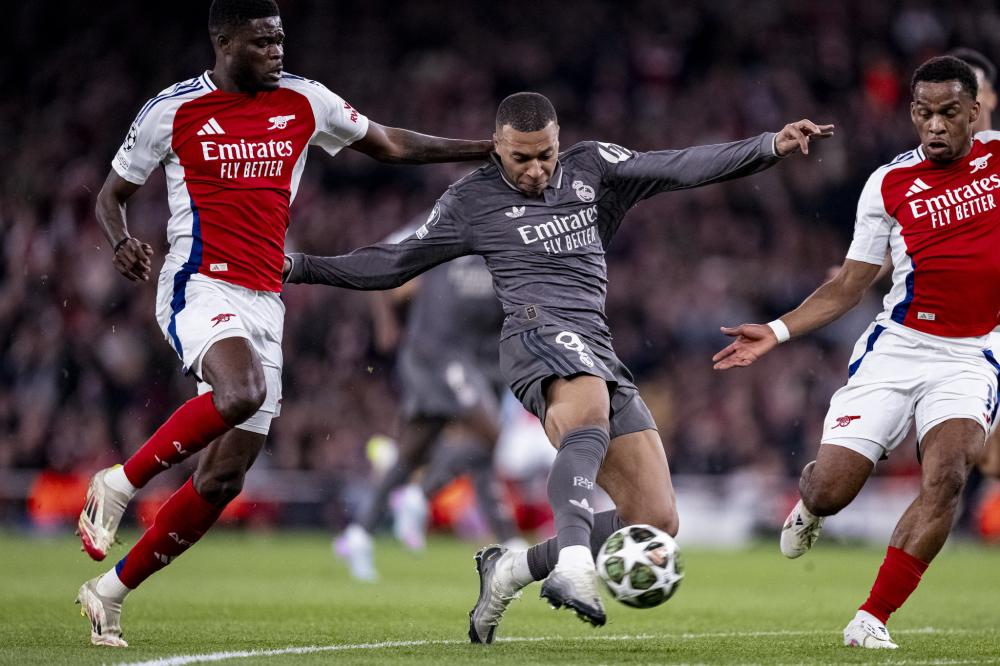 而他在利物 而他在利物